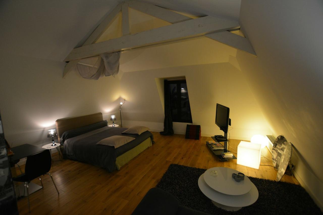 Maison D'Hotes Les Coudreaux Rueil-Malmaison Buitenkant foto